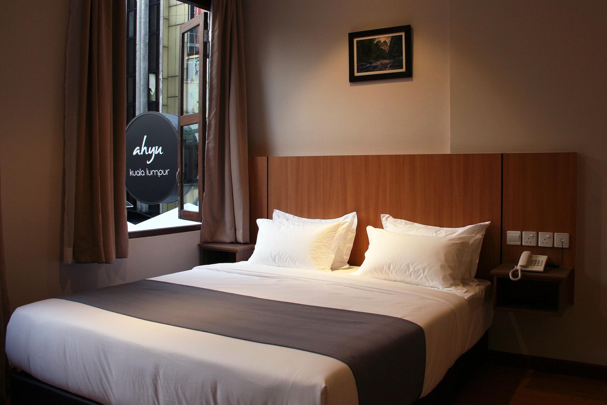 Ahyu Hotel 2*