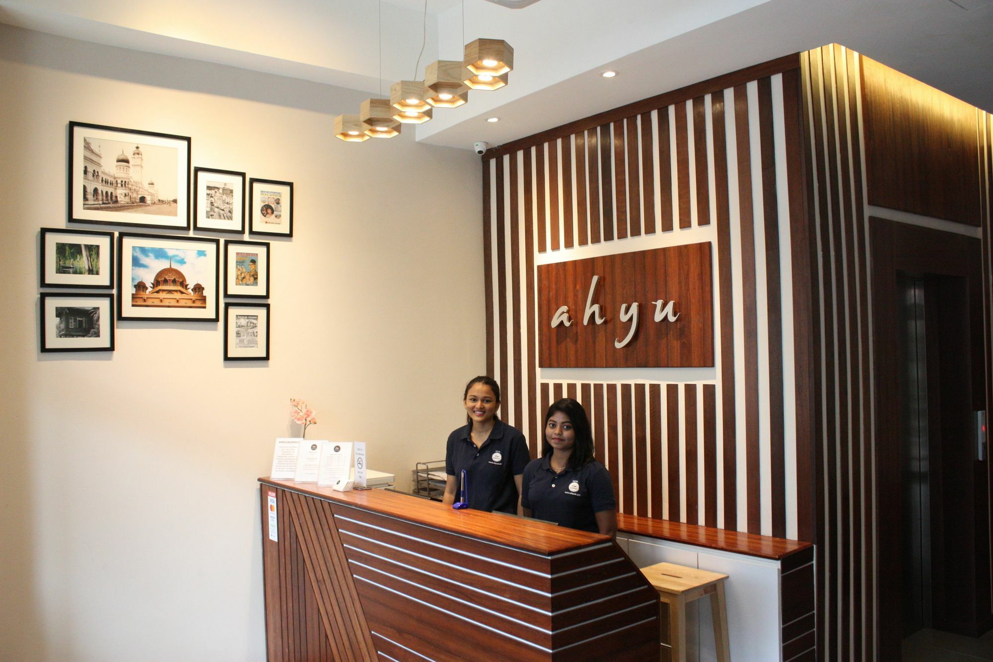 Ahyu Hotel 2*